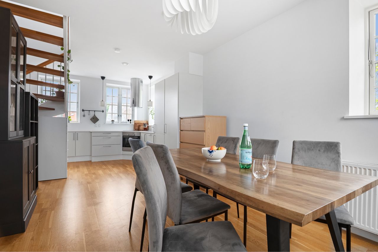 image 02